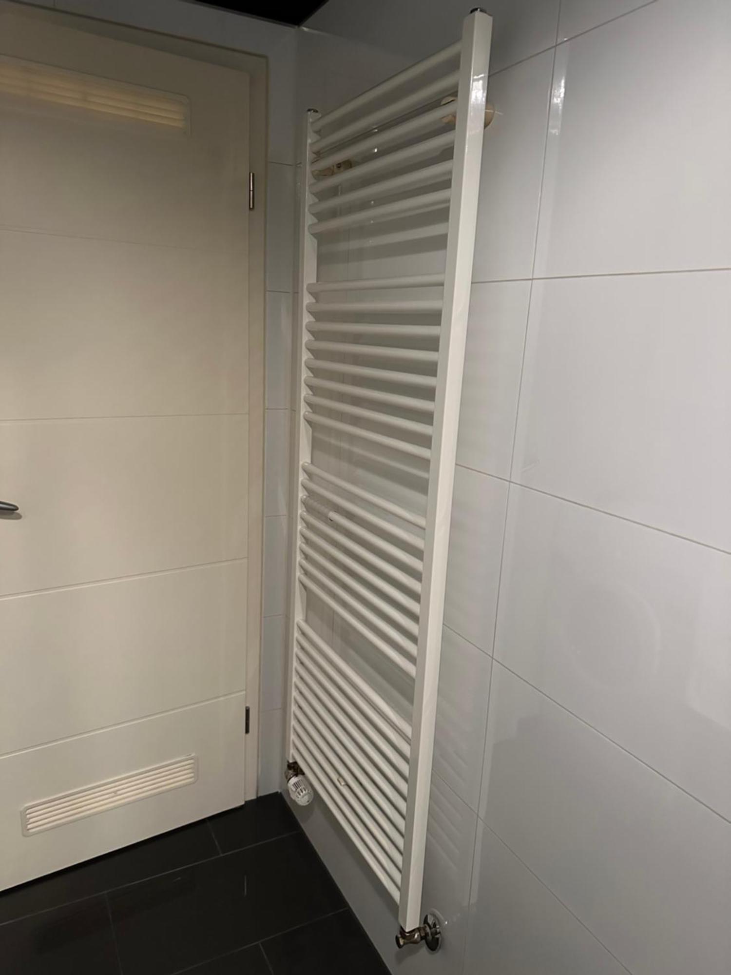 Katies - Zentral - 4 - 7 Personen - 2 Parken - Nintendo Switch - Disneyplus - E-kamin Apartment Augsburg